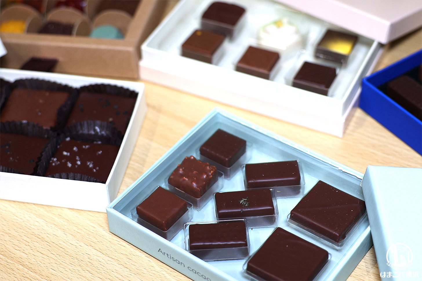 横浜高島屋「アムール・デュ・ショコラ2026」開催中!初登場や注目チョコ、新素材のスイーツ揃う会場レポ