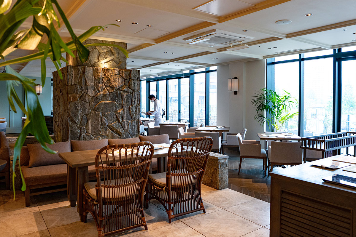 コロニアルビーチ 内観