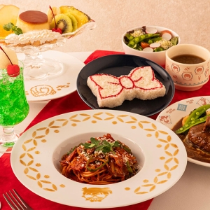 横浜のランドマークプラザに「名探偵コナンカフェ」映画公開記念の限定メニューやオリジナルグッズ登場！