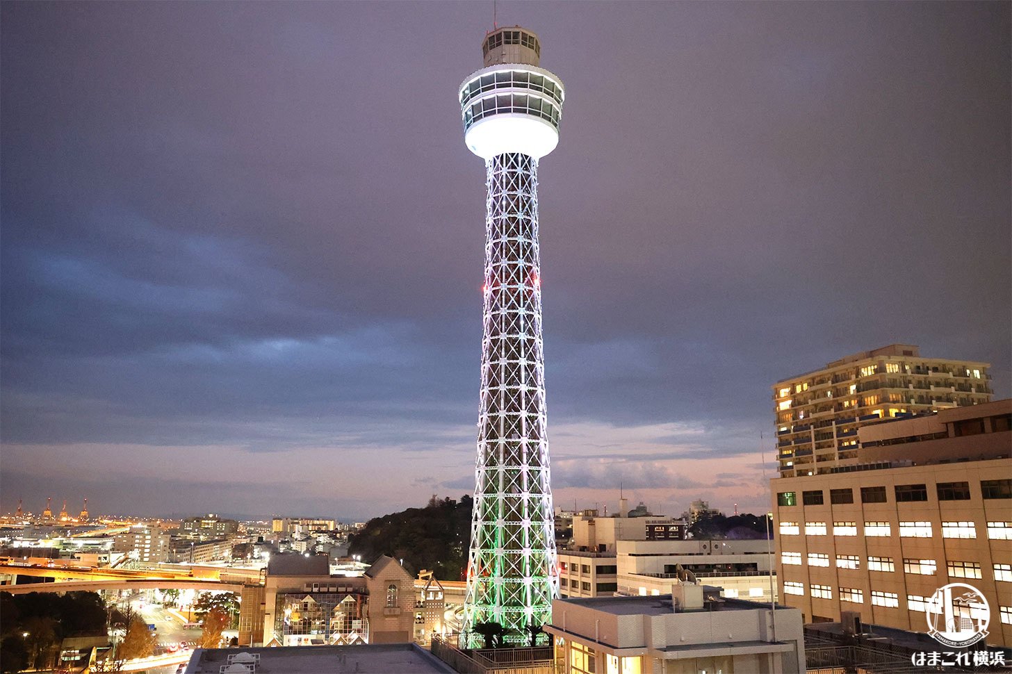 横浜マリンタワー