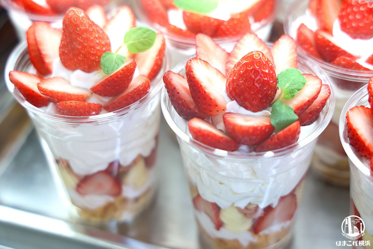 イチゴたっぷりイチゴ畑パフェ