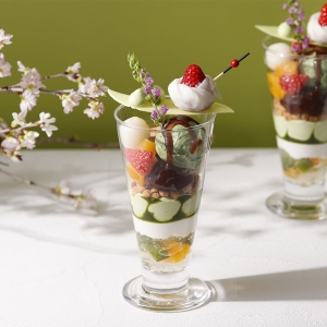 横浜・ホテルニューグランド“春爛漫”1ヶ月限定の抹茶パフェ発売！幾層もの味わいと美しさ魅力の心華やぐ一杯