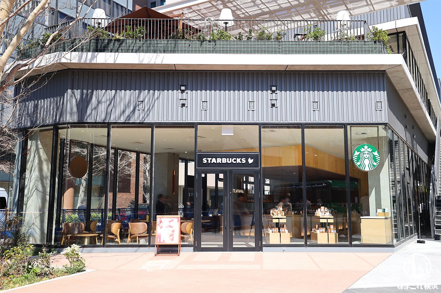 ベースゲート横浜関内店 外観・入口