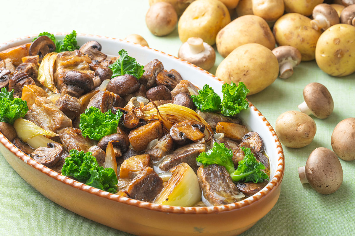 ビールで柔らかく煮込んだ牛肉 十勝のマッシュルームと