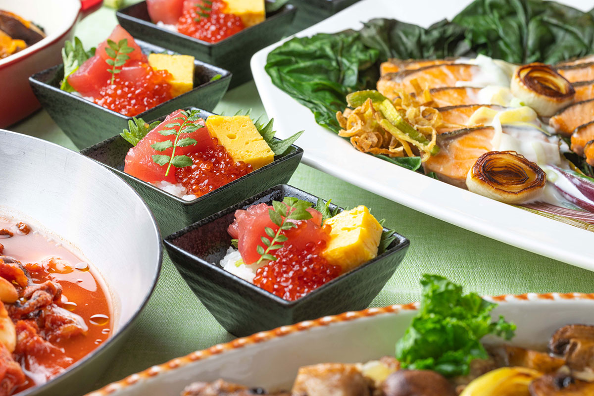 マグロといくらのプチどんぶり