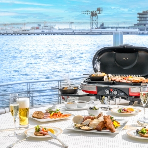 横浜の海を見ながら専用テラスでホテルバーベキューランチ！グリルで仕上げる料理やチーズフォンデュも