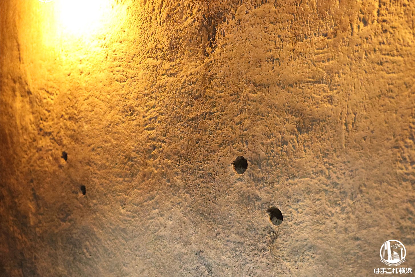 ミステリー0 | 発見 壁にあけられた穴