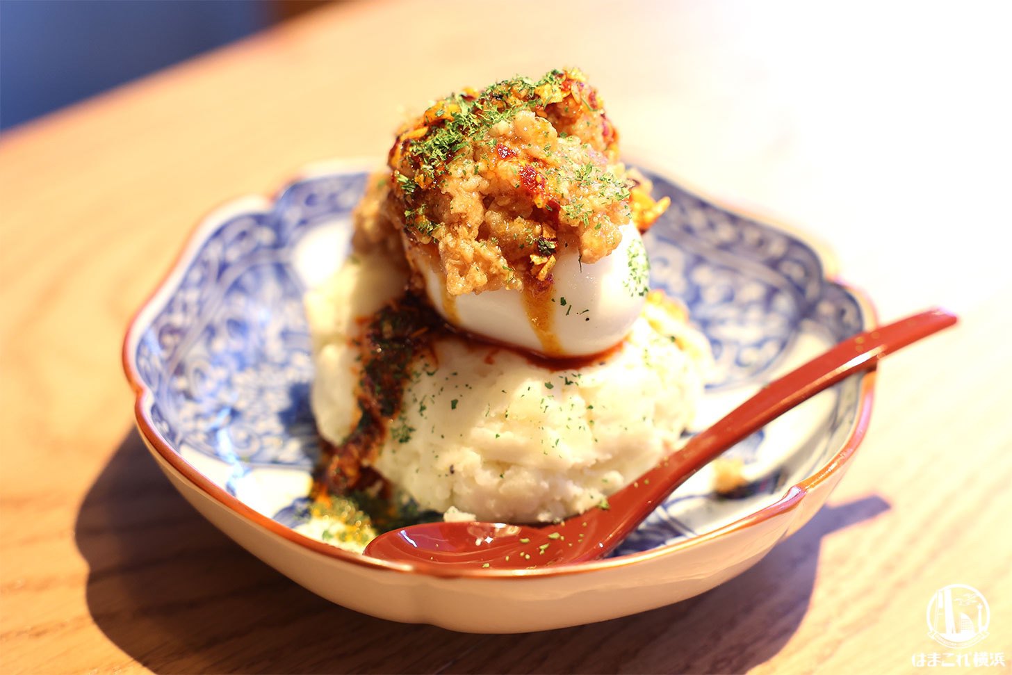 鶏そぼろと半熟卵のポテサラ