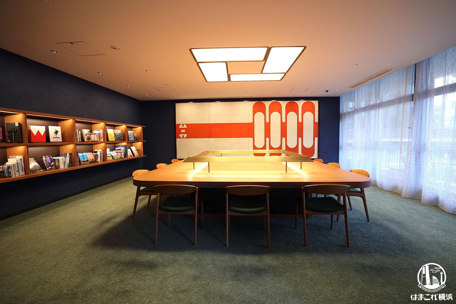 ライブラリーラウンジ