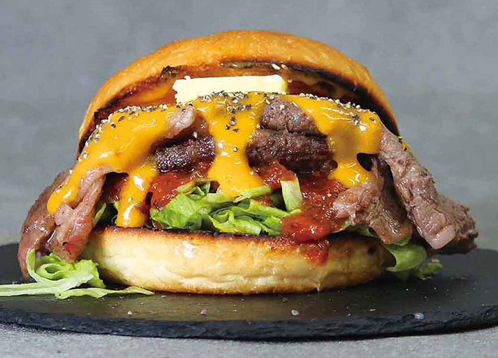 十勝チーズとかみふらの和牛 ステーキバーガー