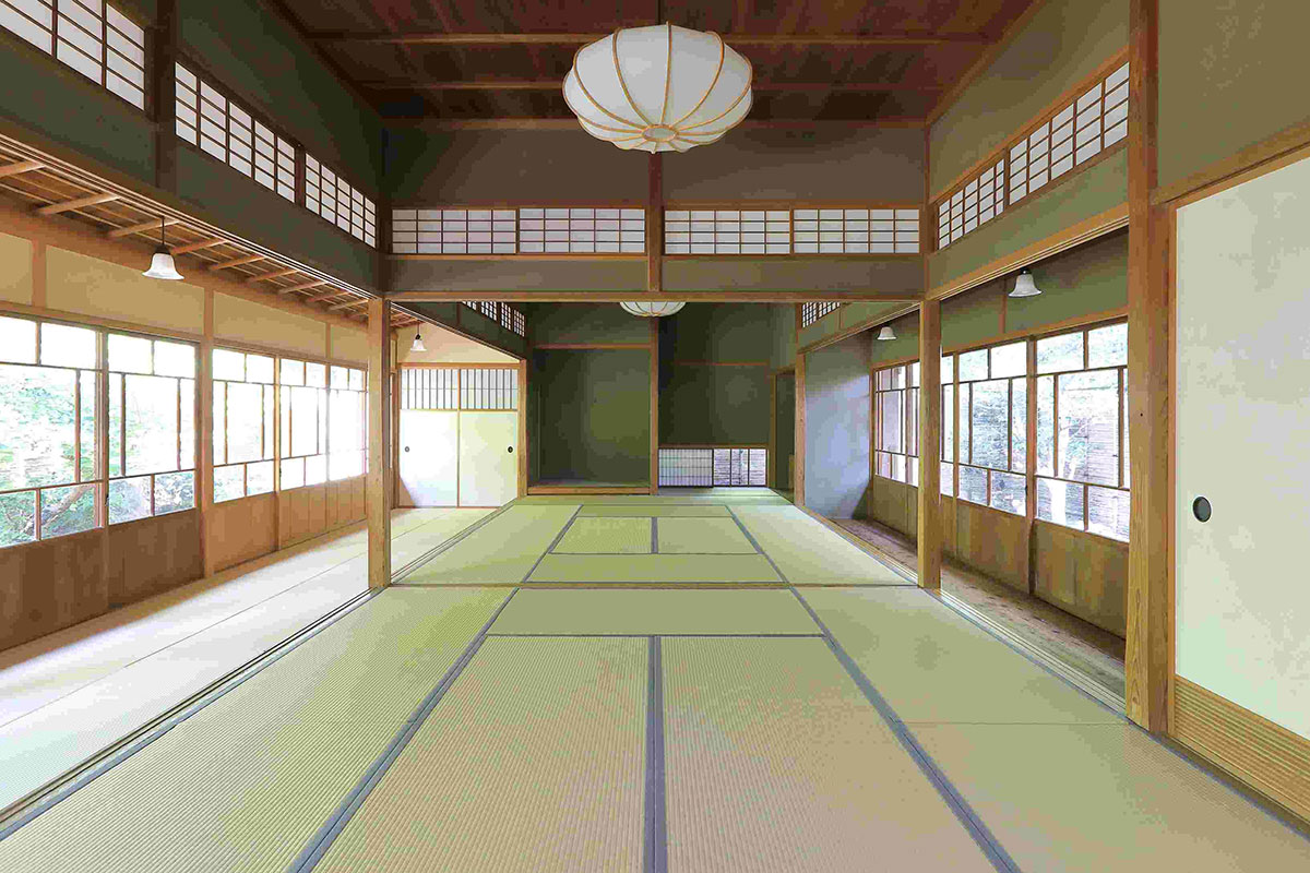 鶴翔閣 内部