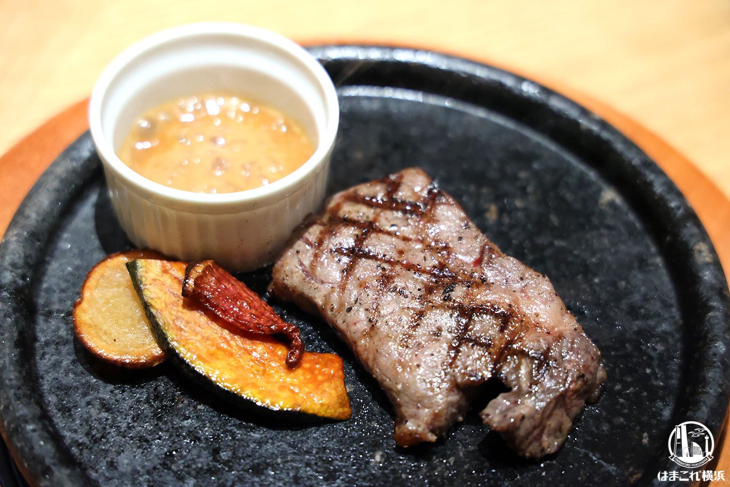 函館大沼牛の石焼ステーキ