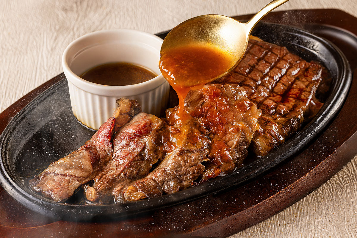 函館大沼牛の石焼ステーキ