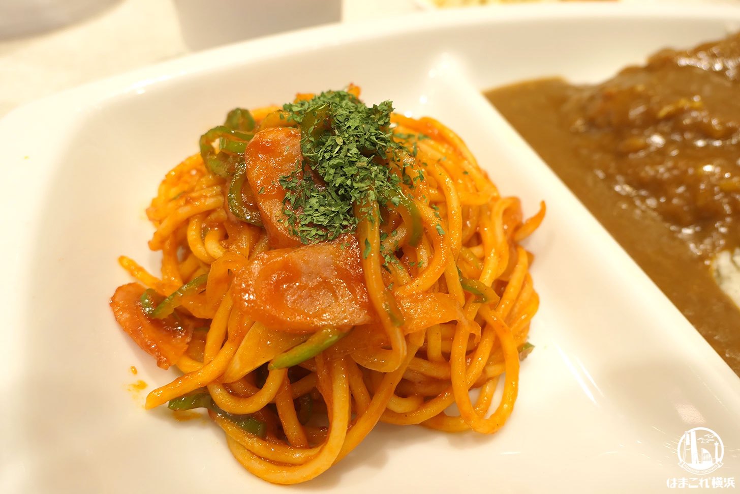 半スパカレーのナポリタン