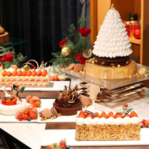 横浜ベイシェラトン「クリスマスケーキ2026」お披露目！幻の名品“苺のミルフィーユ”25年の時を経て復活