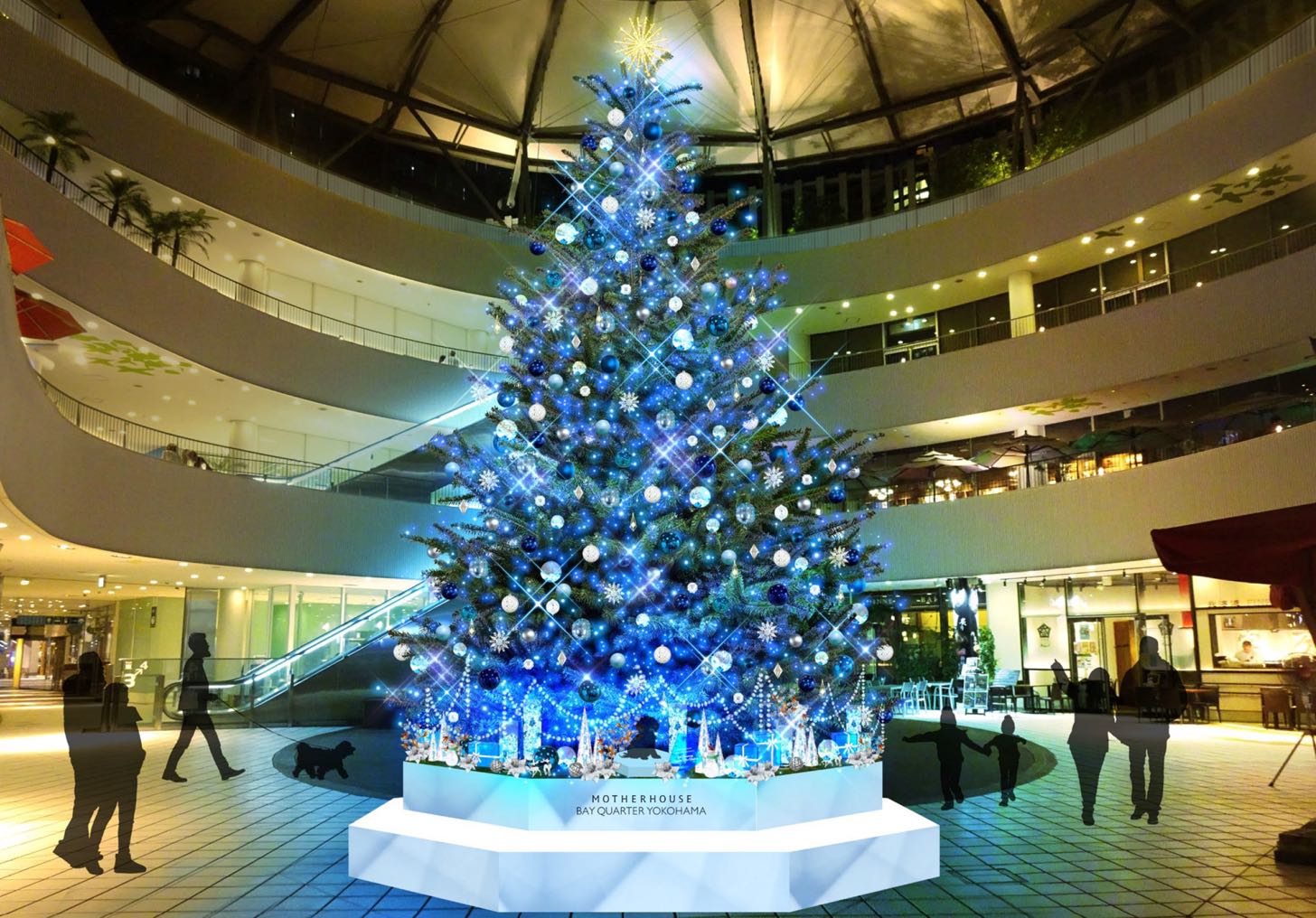 横浜ベイクォーター2026年クリスマス“ブルーサファイア”着想のツリー登場！音楽連動のライティングショーも