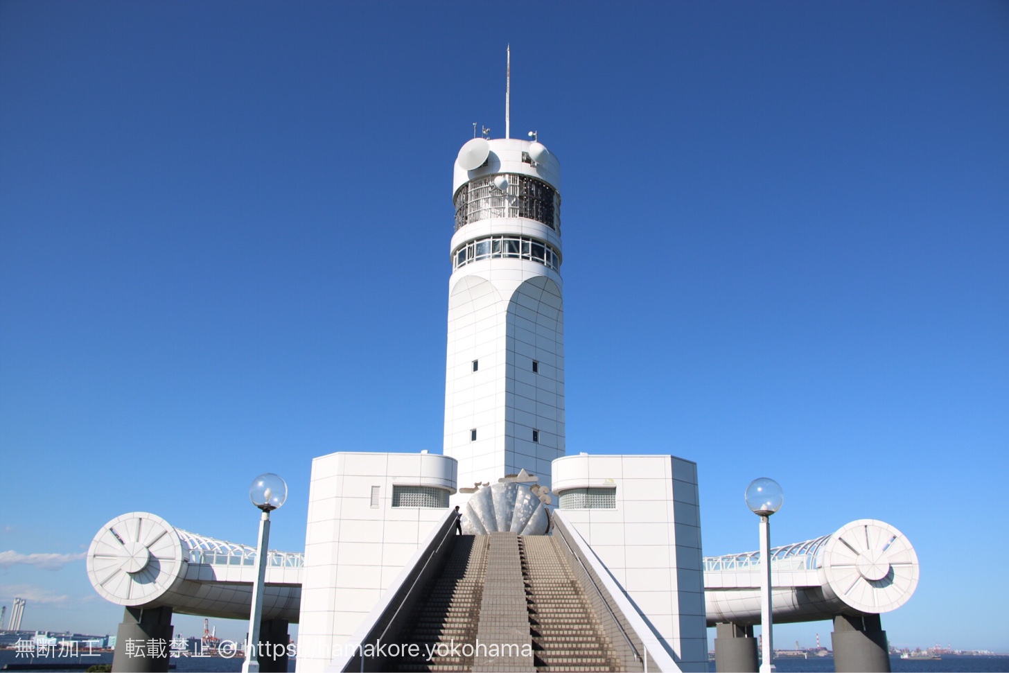 横浜港シンボルタワー