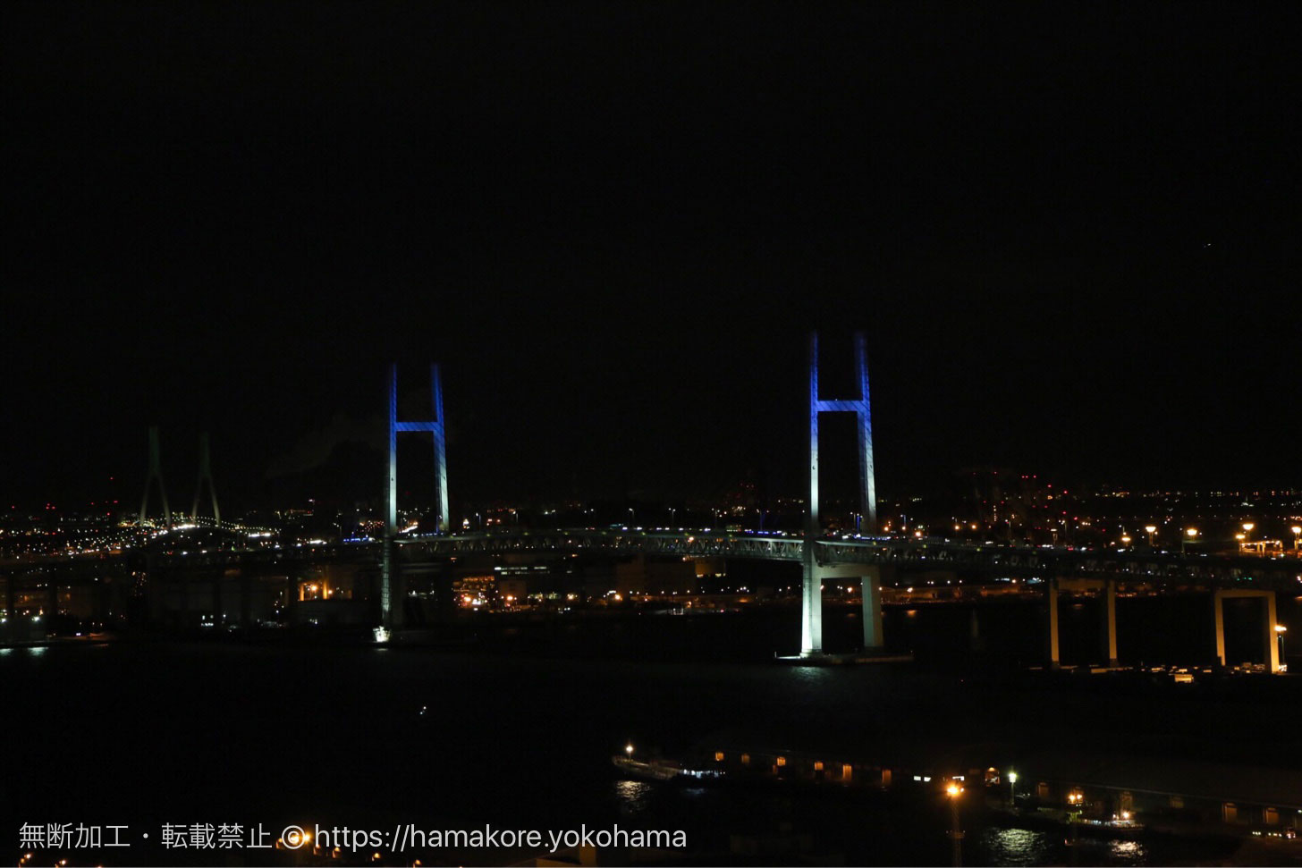 横浜マリンタワーから見た夜景 横浜ベイブリッジ