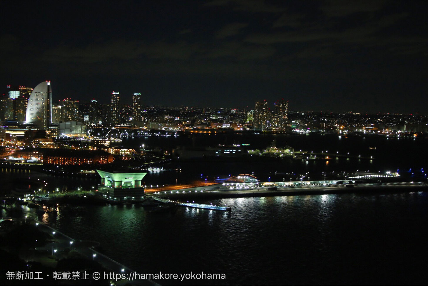 横浜マリンタワーから見た夜景 大さん橋側