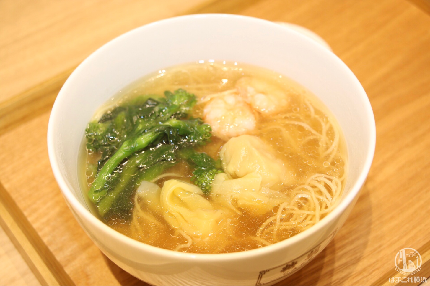 海老ワンタン香港麺