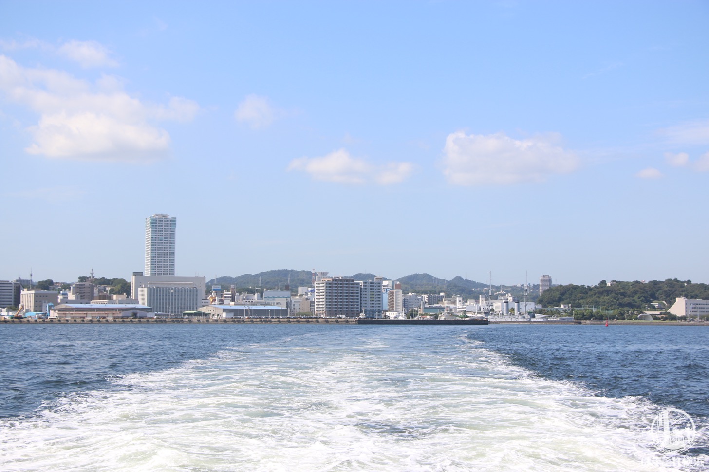船から見た横須賀