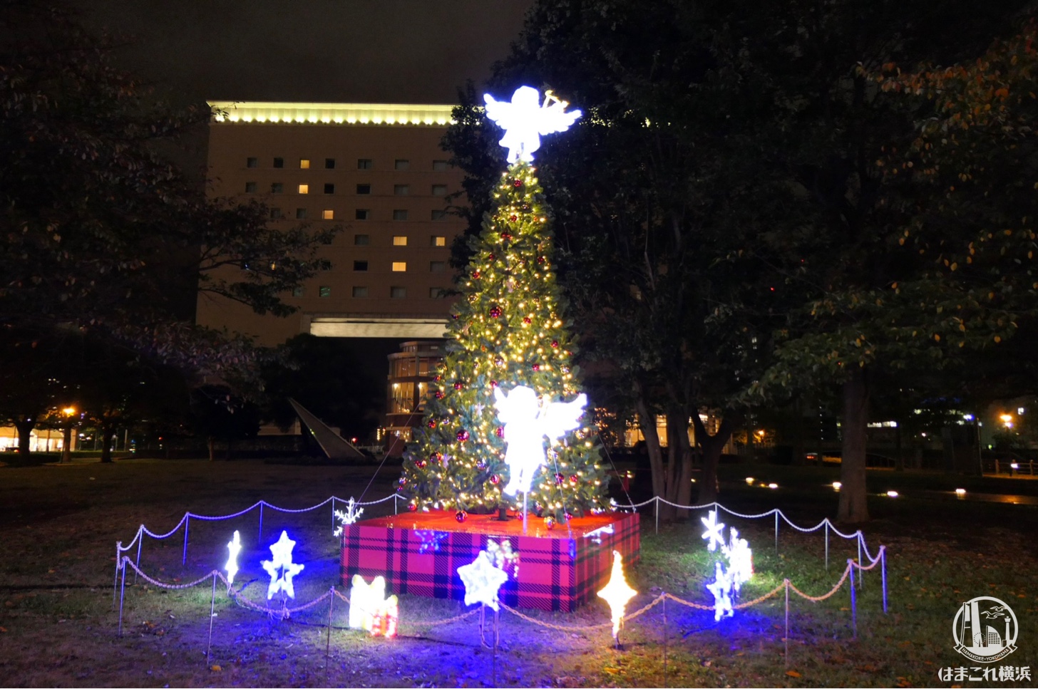 横浜ワールドポーターズ クリスマスツリー
