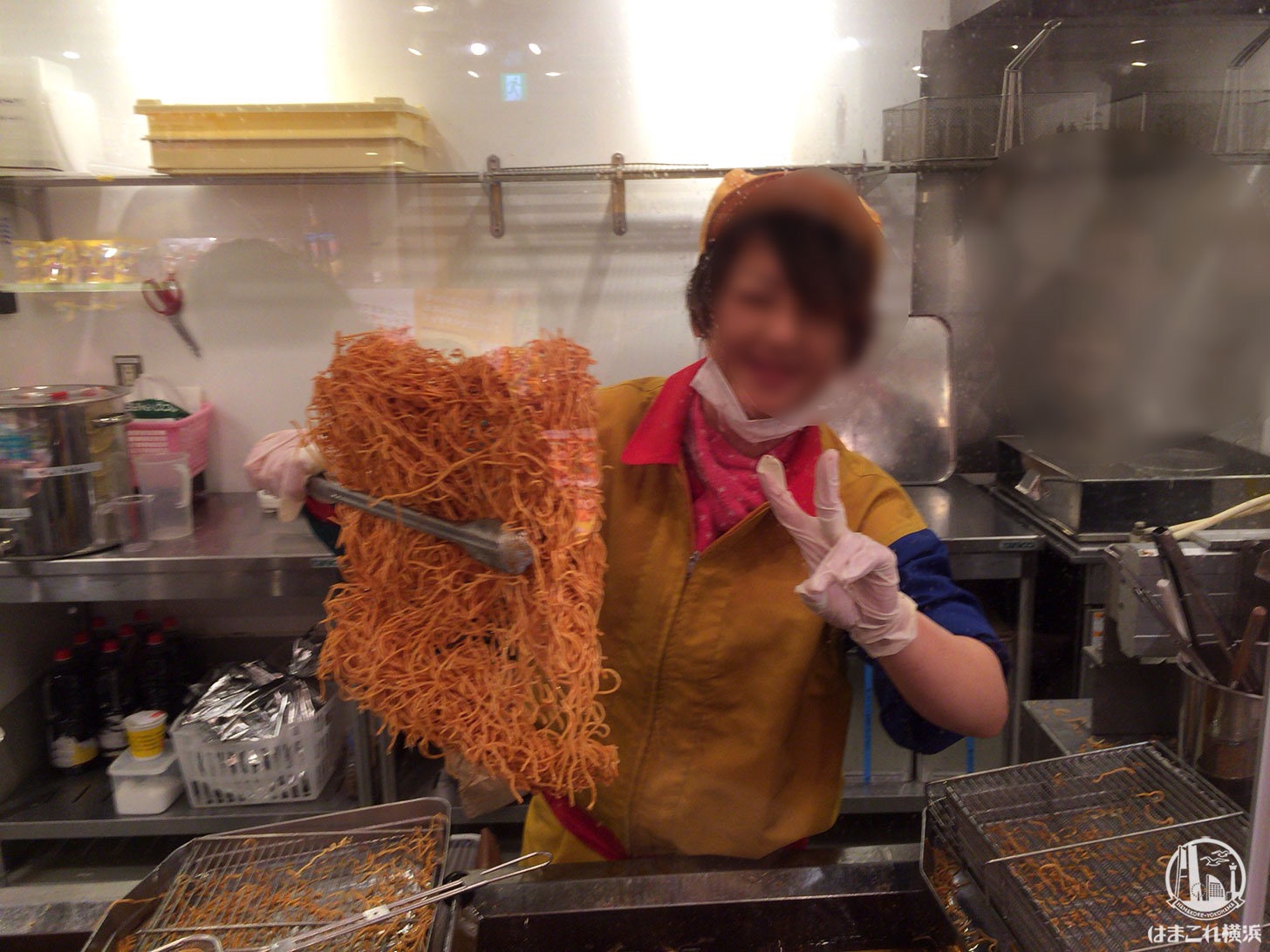 横浜中華街「ベビースターランド」は出来たてベビースターラーメンが食べられる人気スポット