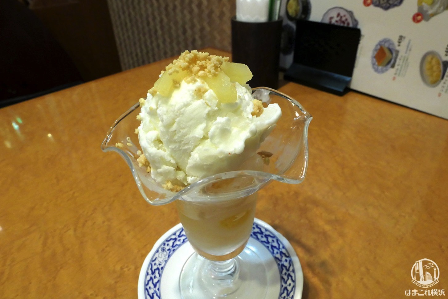 ン ゴ ヤッ サイ サバロッ＆アイスクリーム（パイナップル入りランブータンとアイスクリーム）680円