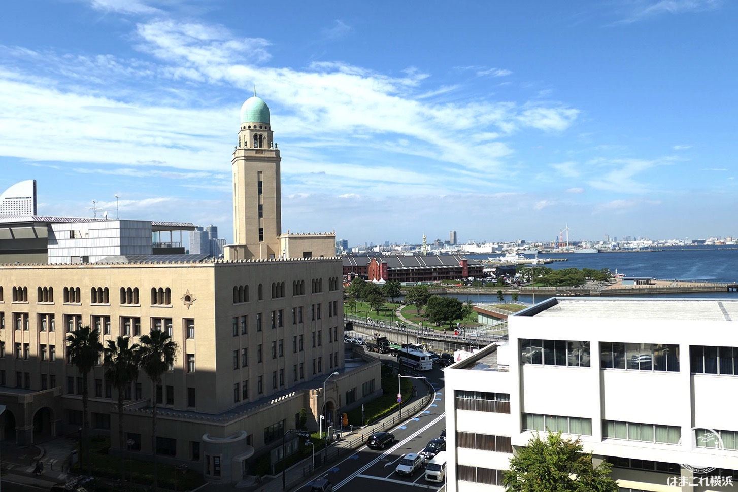 神奈川県庁本庁舎公開 屋上から見た横浜税関（クイーン）
