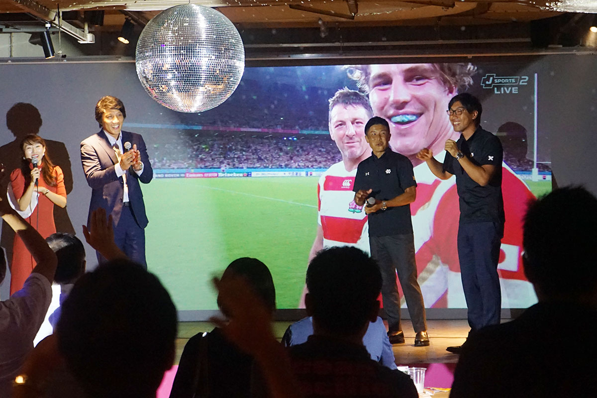 ラグビー日本代表をアソビルで応援！人気ドラマ出演者と巨大スクリーンで試合観戦