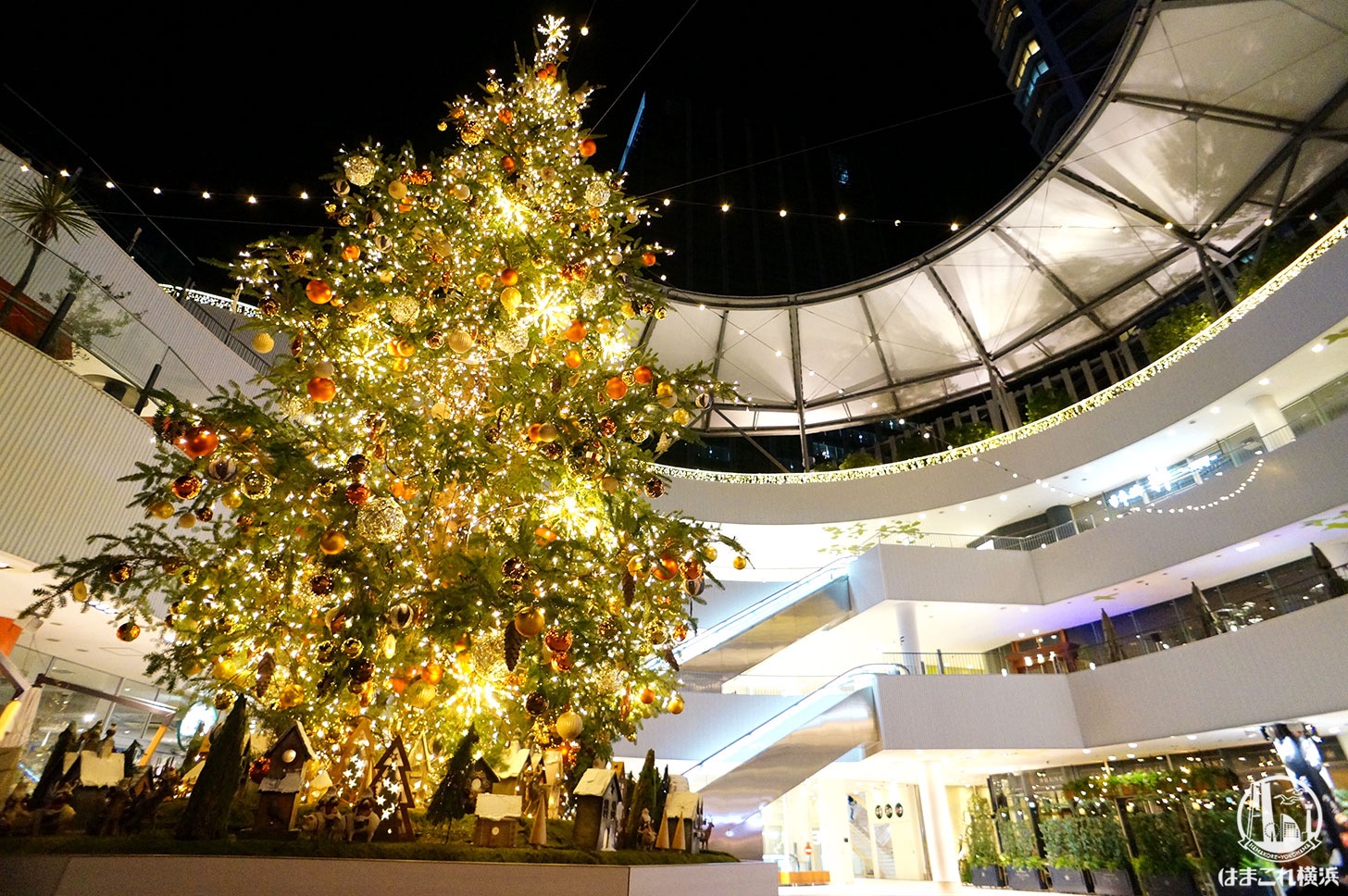 横浜ベイクォーター屋上のクリスマスイルミネーションがお洒落可愛い！クリスマスツリーも
