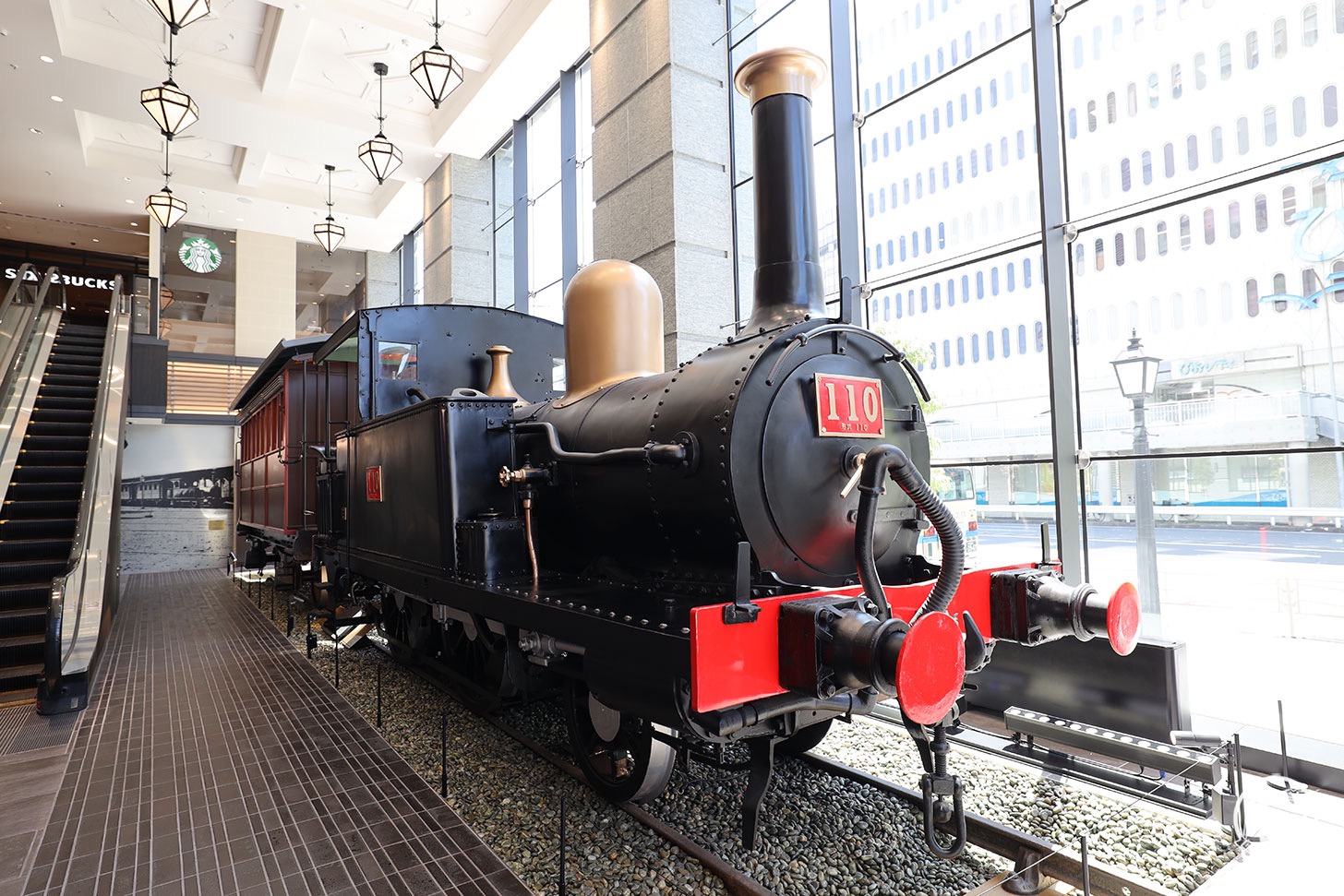 旧横濱鉄道歴史展示「旧横ギャラリー」に展示中の110形蒸気機関車