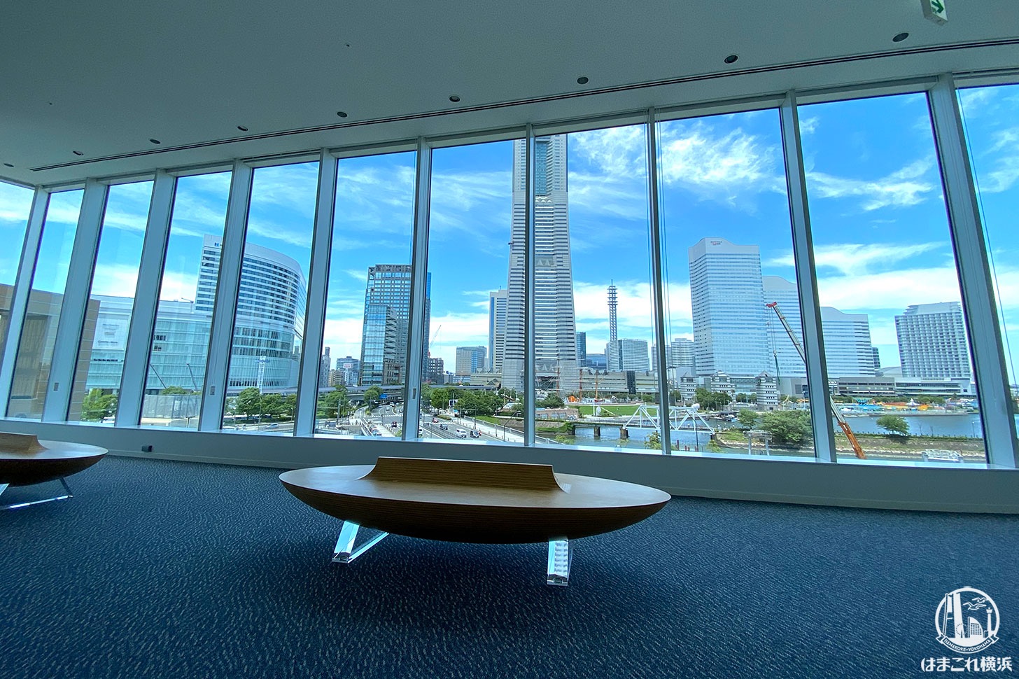 横浜市庁舎「ラウンジ」から見た景色