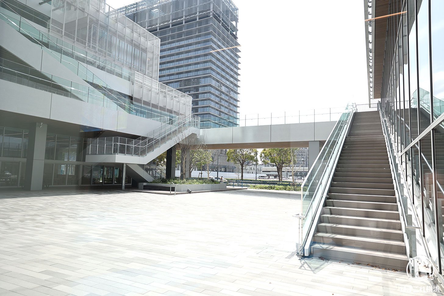 神奈川大学みなとみらいキャンパス 広場