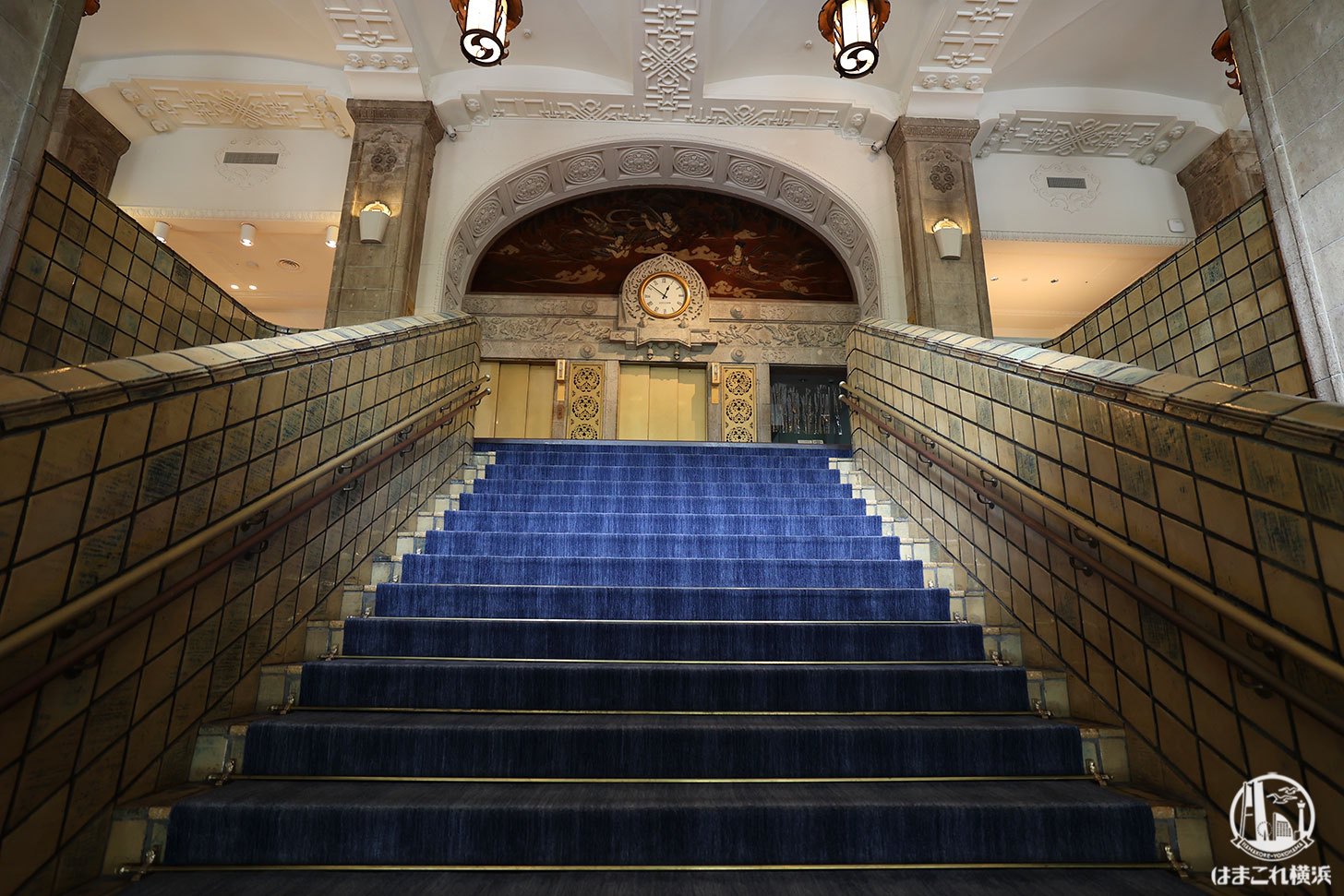 ホテルニューグランド本館の階段