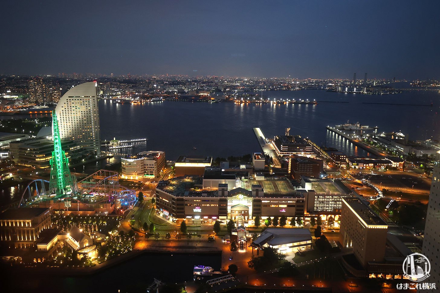横浜北仲ノット無料展望台から見た夜景 横浜ワールドポーターズや東京側